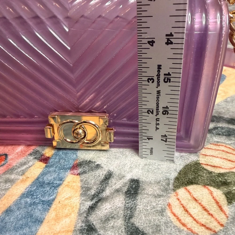 Chic Chevron Purple Crossbody Bag with Gold Chain - Picture 5 of 8